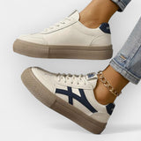 Retro platformos sportcipők