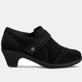 Eva – Bársonyos elegancia mély feketében